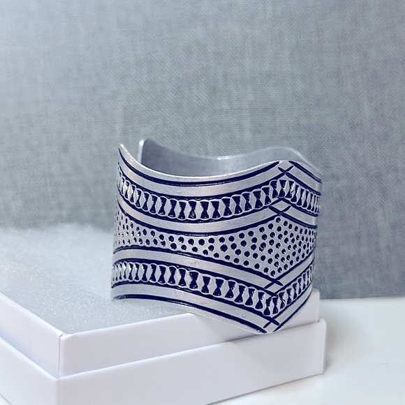 Native American Hopi Silver Overlay Cuff Bracelet - Picture 2 of 8